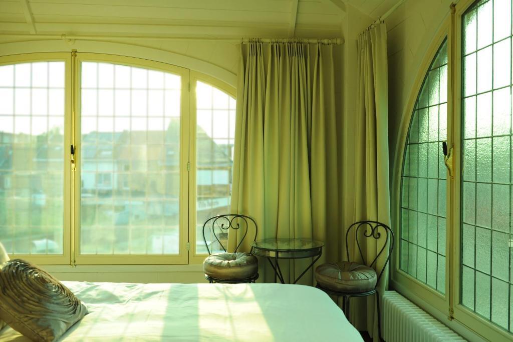 Charmehotel Villa Saporis Hasselt Zimmer foto